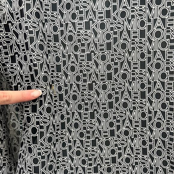 Michael Kors Black White Lettering Viscose Blend Tie-Neck Blouse size XS *GOOD* - Picture 7 of 12
